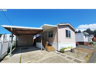 3360 Pacific Loop, Coos Bay, OR 97420