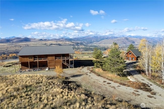 143 Harrier Hill Rd, Winthrop, WA 98862