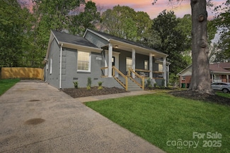 6813 Elm Forest Dr, Charlotte, NC 28212
