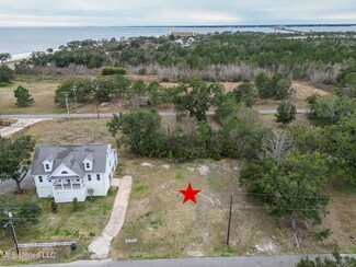131 Boisdore Ave, Pass Christian, MS 39571