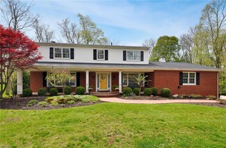 735 Treecrest Dr, Akron, OH 44333