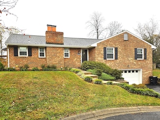 4636 Foxhall Cir, Roanoke, VA 24018