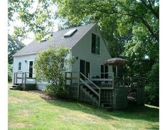 460 Island Ave, Peaks Island, ME 04108