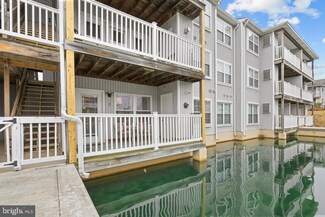 800 Waters Edge Dr, Newark, DE 19702
