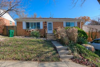 3032 Aquadale Ln, Cincinnati, OH 45211