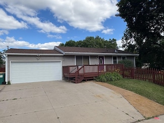 604 36th Ave NW, Rochester, MN 55901
