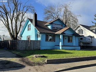 311 N 9th St, Cottage Grove, OR 97424