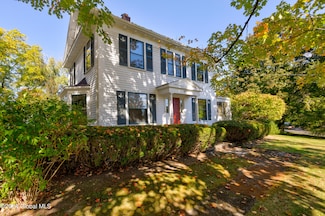 1451 van Antwerp Rd, Schenectady, NY 12309