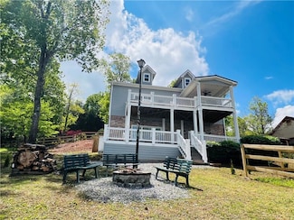 3243 Dogwood Ln, Hiawassee, GA 30546