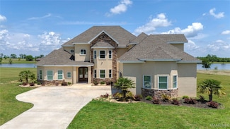 211 Oakwood Dr, Hope Hull, AL 36043