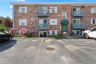 200 Manville Hill Rd Unit 28, Cumberland, RI 02864