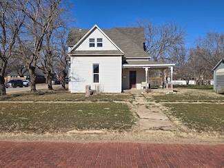 510 Avenue C NW, Childress, TX 79201