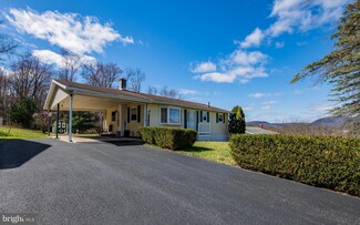 4 Greenwood Ave, Lock Haven, PA 17745