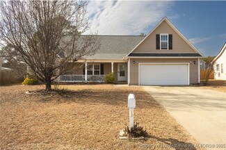 2712 Daniel Boone Ln, Hope Mills, NC 28348
