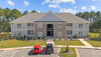 240 Gallery Dr Unit 301, Spring Lake, NC 28390