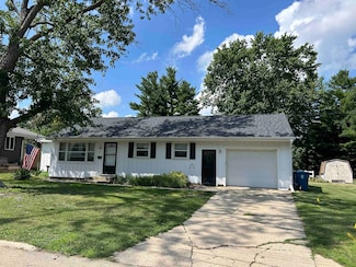 1104 Oak Ct, Mendota, IL 61342