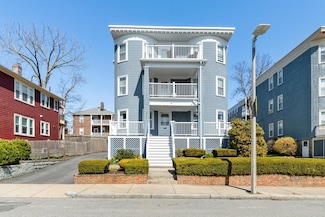41 Westmoreland St, Dorchester Center, MA 02124