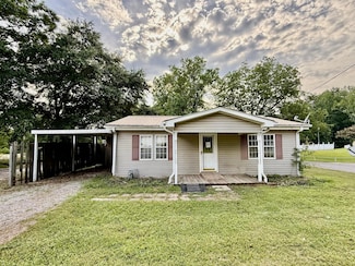 135 15th St N, Guin, AL 35563