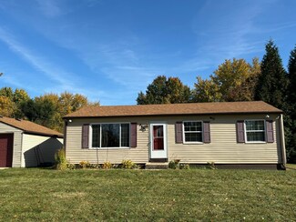 4433 School St, Rockford, IL 61101