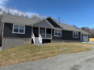 1129 Hamlin Hwy, Lake Ariel, PA 18436