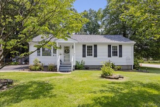 15813 Gary Ave, Chester, VA 23831