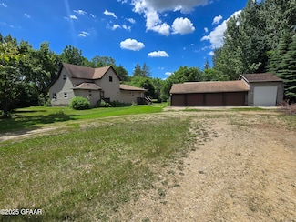 1593 36th St NE, Larimore, ND 58251