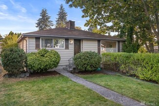 827 NE 89th St, Seattle, WA 98115