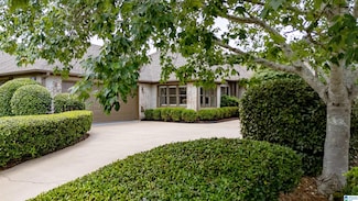 4322 Vestview Ln, Vestavia, AL 35242