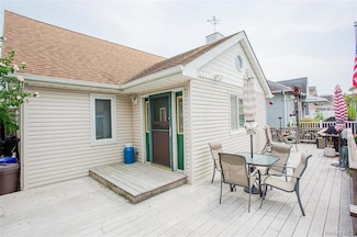 16 November Walk, Long Beach, NY 11561