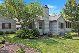 236 Martins Ln Unit 16, Media, PA 19063