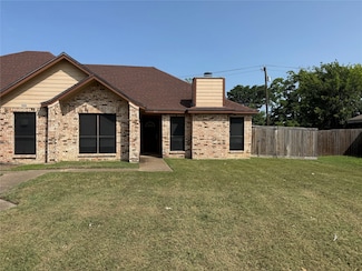 922 Westover Dr, Lancaster, TX 75134