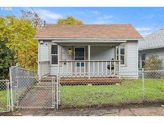 1534 SE Main St, Roseburg, OR 97470