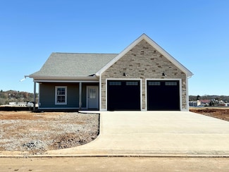 2430 Sandstone Dr, Morristown, TN 37814