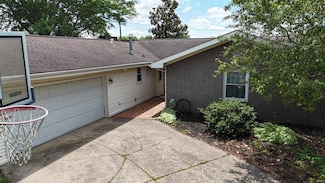 8355 Kifer Dr, Newburgh, IN 47630
