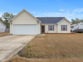 205 Driftwood Ln, Raeford, NC 28376