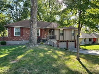 1115 W Forrest Ln, Excelsior Springs, MO 64024