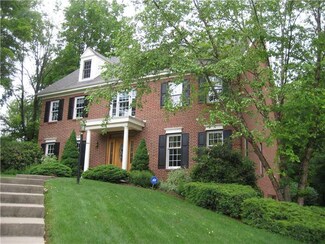 208 Carriage Ct, Pittsburgh, PA 15238
