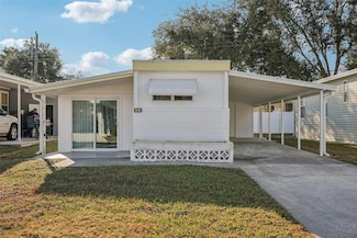 111 Lakeview Dr, Palmetto, FL 34221