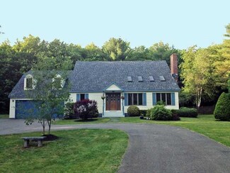 28 Arcadia Cove Rd, Belgrade, ME 04917