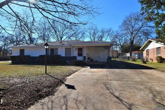 701 Sceyne Rd, Kilgore, TX 75662