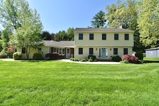 12 Cooley Dr, Wilbraham, MA 01095