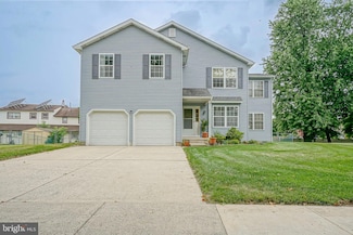 16 Lynn Dr, Burlington, NJ 08016