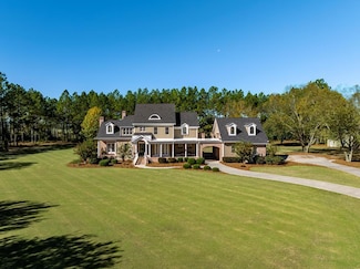 68 Rose Ave, Tifton, GA 31794