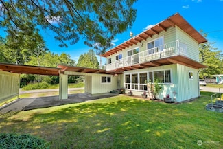 4924 Henley St, Blaine, WA 98230