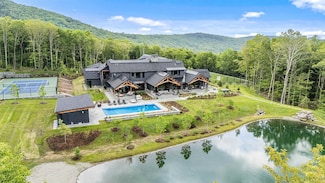 1084 Wade Pasture Rd, Stowe, VT 05672