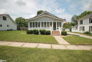 219 W Clark St, Clarinda, IA 51632