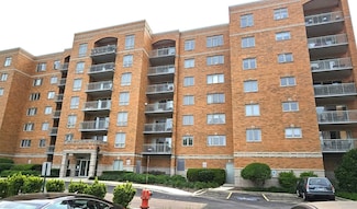 6807 N Milwaukee Ave Unit 303, Niles, IL 60714
