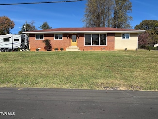 385 Lakeside Dr, Kingsport, TN 37664