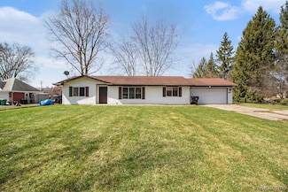 28531 Greening St, Farmington Hills, MI 48334