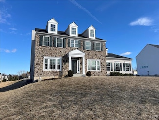 3961 Mountain View Ave, Easton, PA 18045